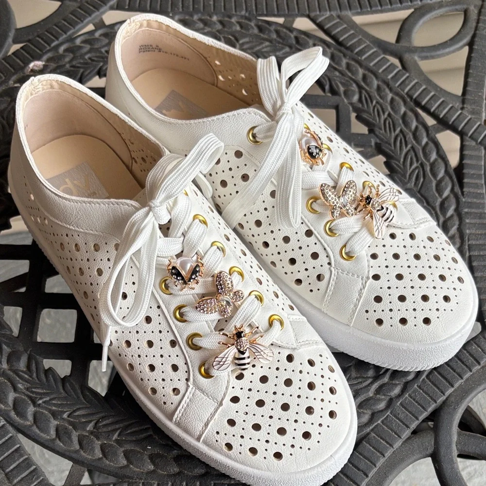 Dolce Vita White Roxane Perforated Sneakers with Bee Embellishments - Picture 1 of 8